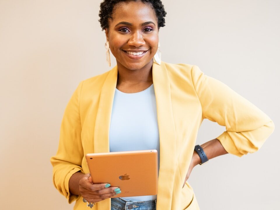 African businesswoman working in an office, illustrating why South Africa and Nigeria are not Madrid Protocol members
